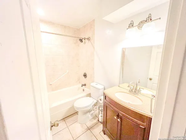 $1,450 | 13130 Blanco Road, Unit 904, San Antonio, TX 78216