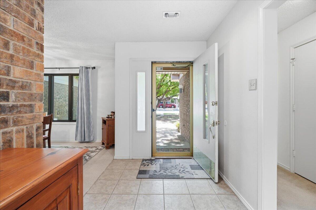 4902 77th Street Lubbock, TX 79424 - Photo 3 of 34 04-nmsw-77th-4