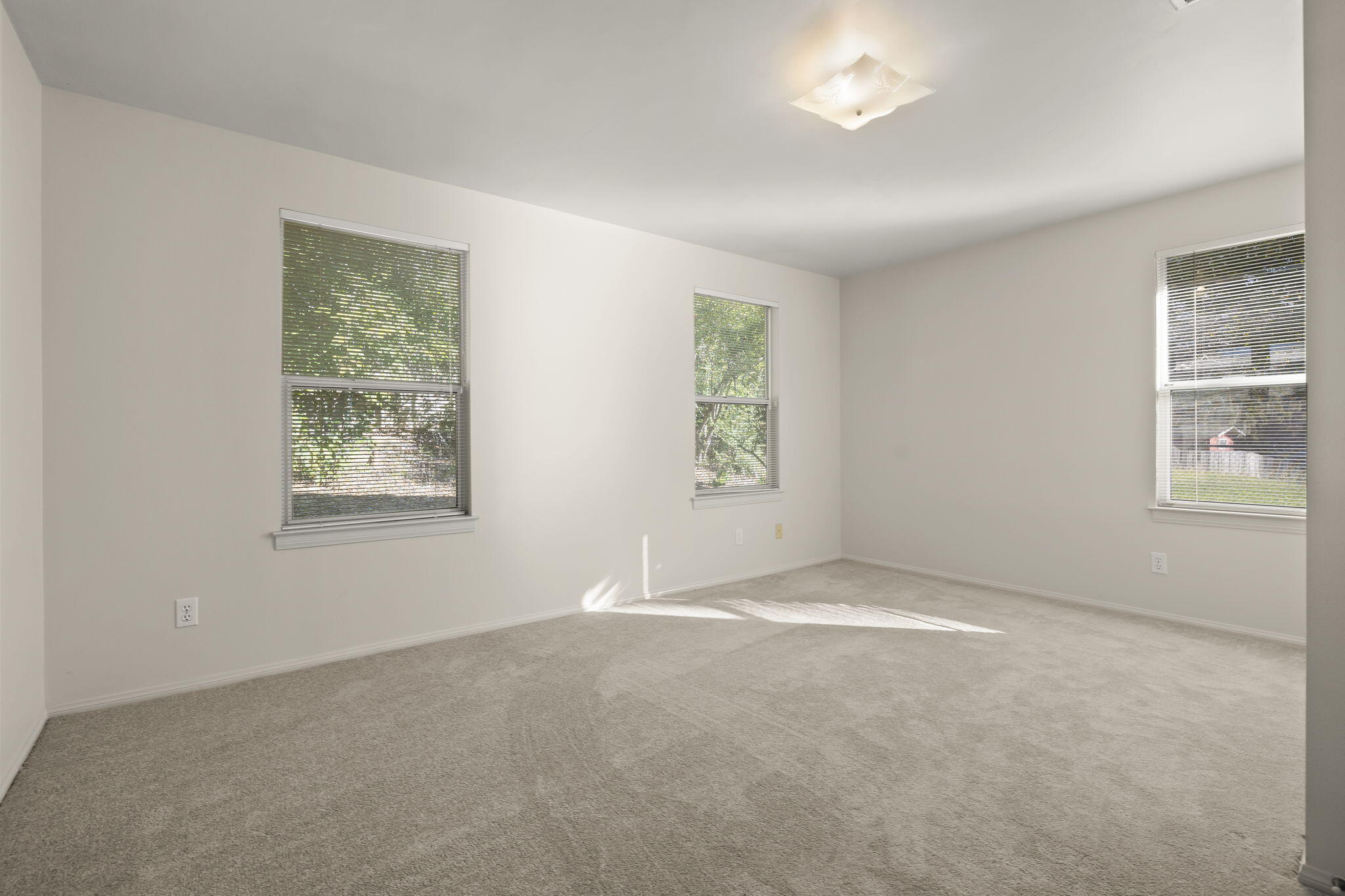 248 Old Grade Road Oak View, CA 93022 - Photo 13 of 41 an empty room with windows