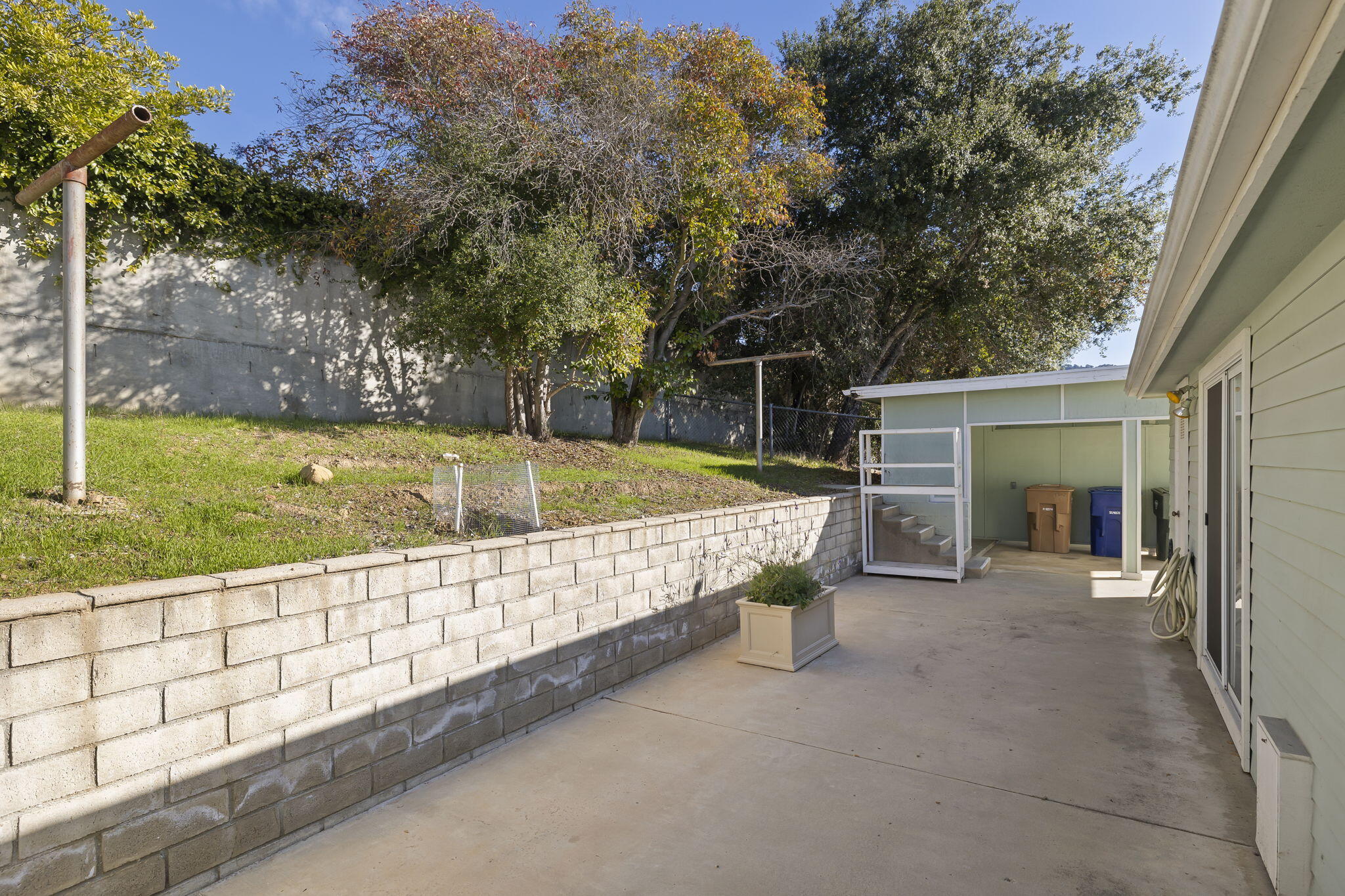 248 Old Grade Road Oak View, CA 93022 - Photo 29 of 41 a view of a house with backyard and sitting area