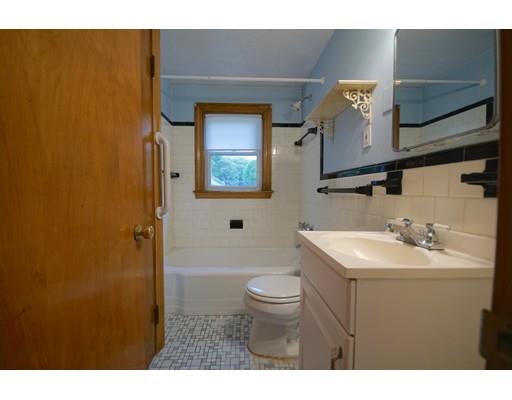 20 Hollis Road Lynn, MA 01904 - Photo 5 of 24 Gallery Image 5