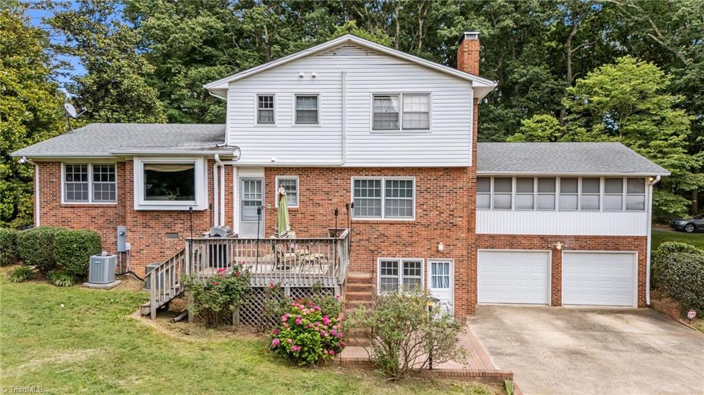 3601 Edgefield Road Greensboro, NC 27409 - Photo 4 of 45