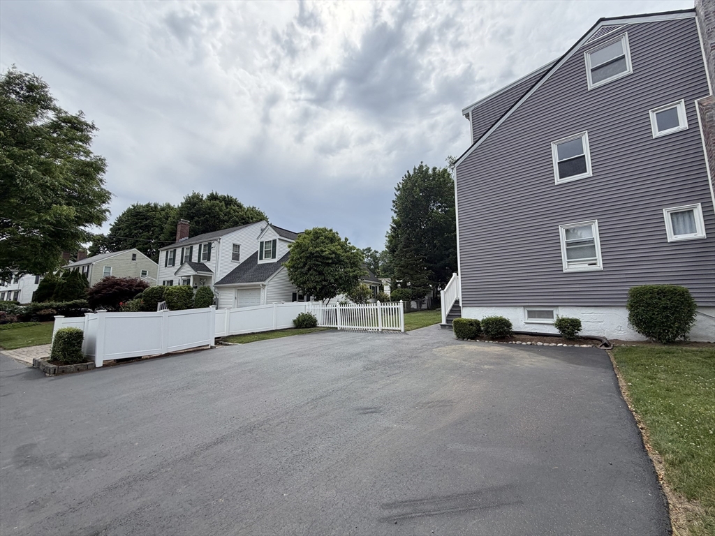 17 Hatfield Road, Unit 17 Newton, MA 02465 - Photo 39 of 42