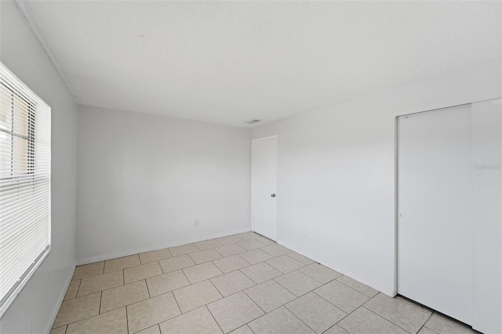 1655 West Oak Ridge Road, Unit D Orlando, FL 32809 - Photo 11 of 23