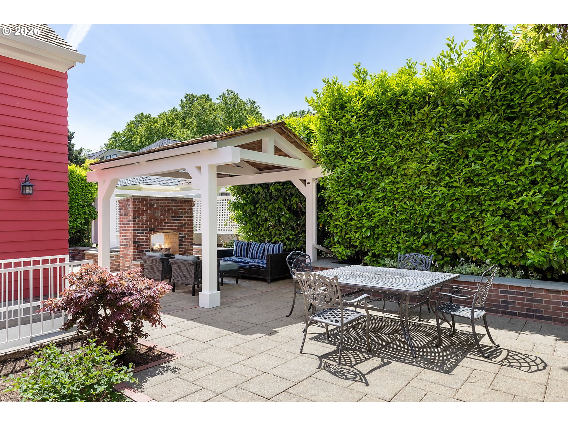 1728 Northeast Stanton Street Portland, OR 97212 - Photo 38 of 44