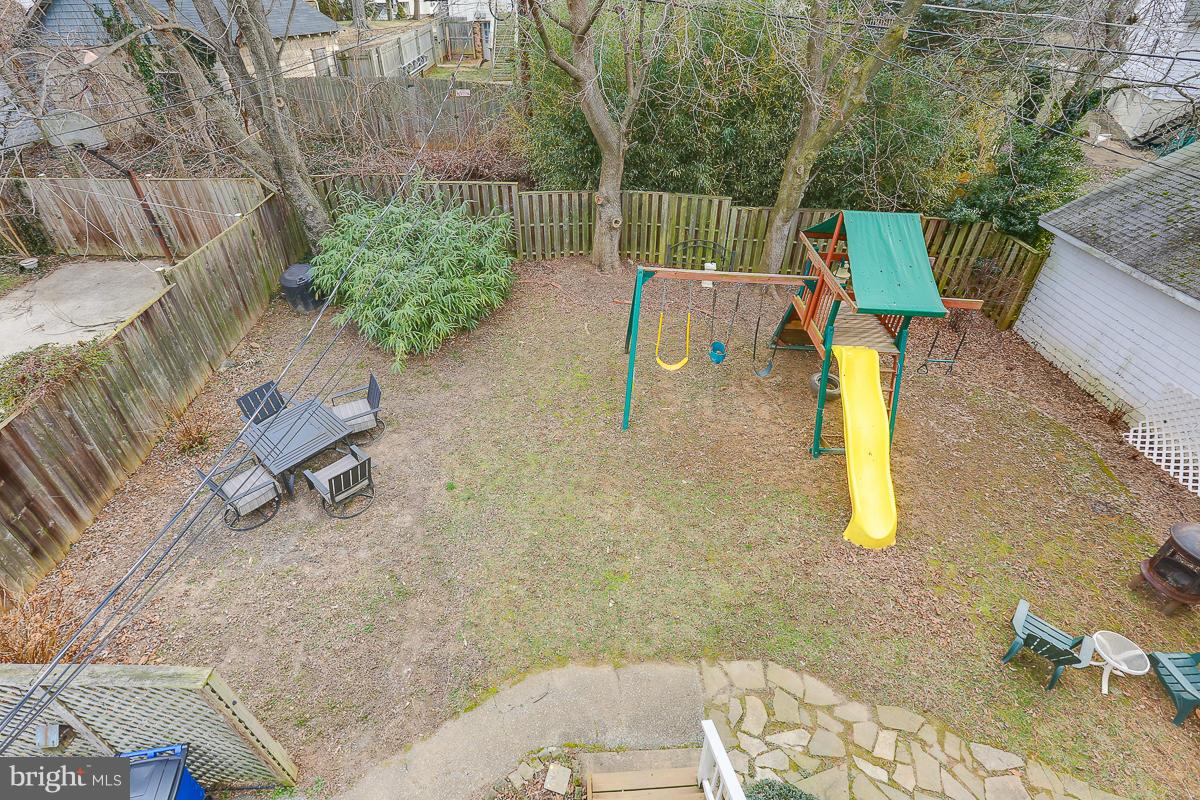 21 Ridge Road Catonsville, MD 21228 - Photo 22 of 25 Backyard oasis