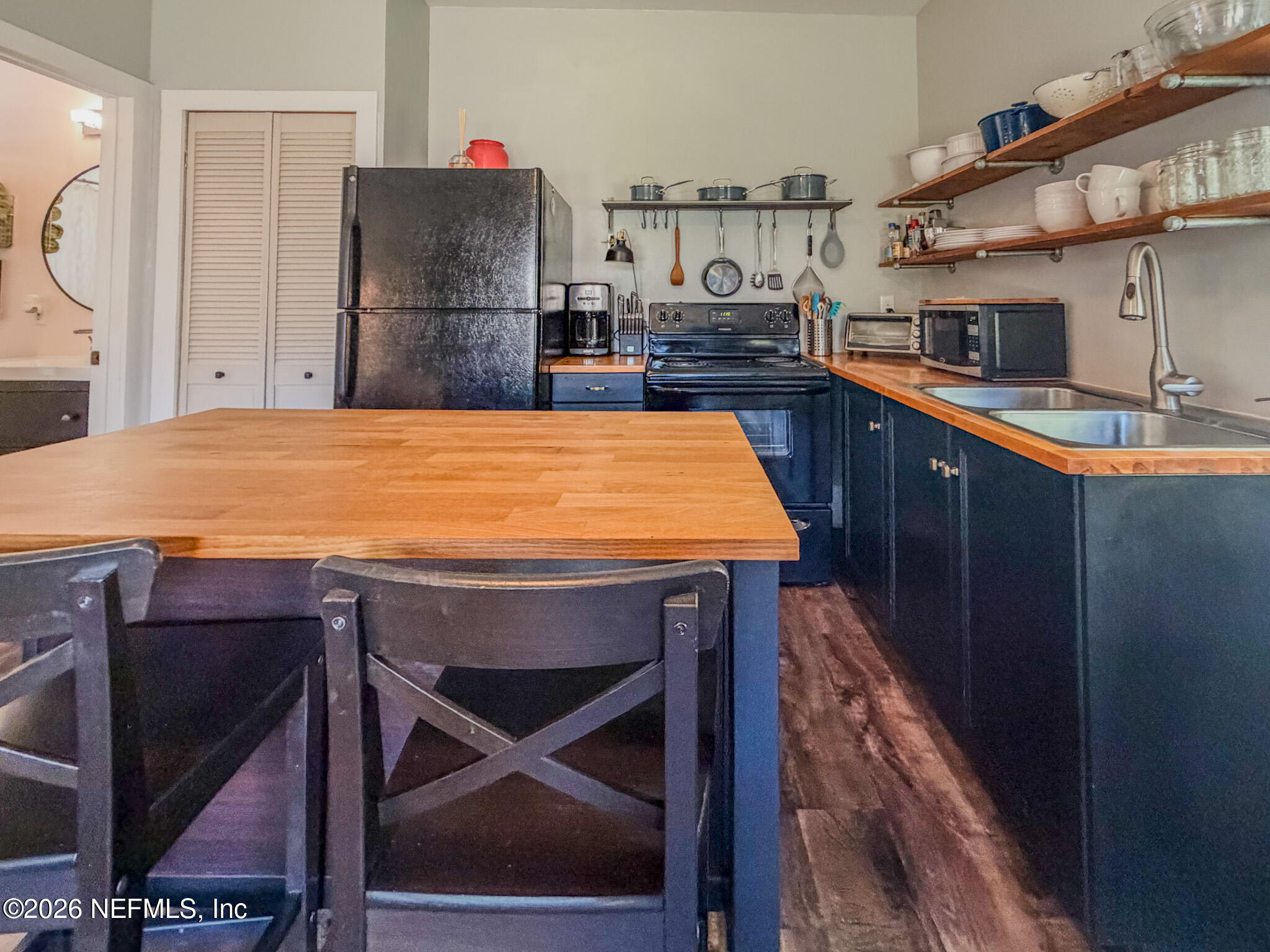 3885 Valencia Road Jacksonville, FL 32205 - Photo 4 of 9 Kitchen