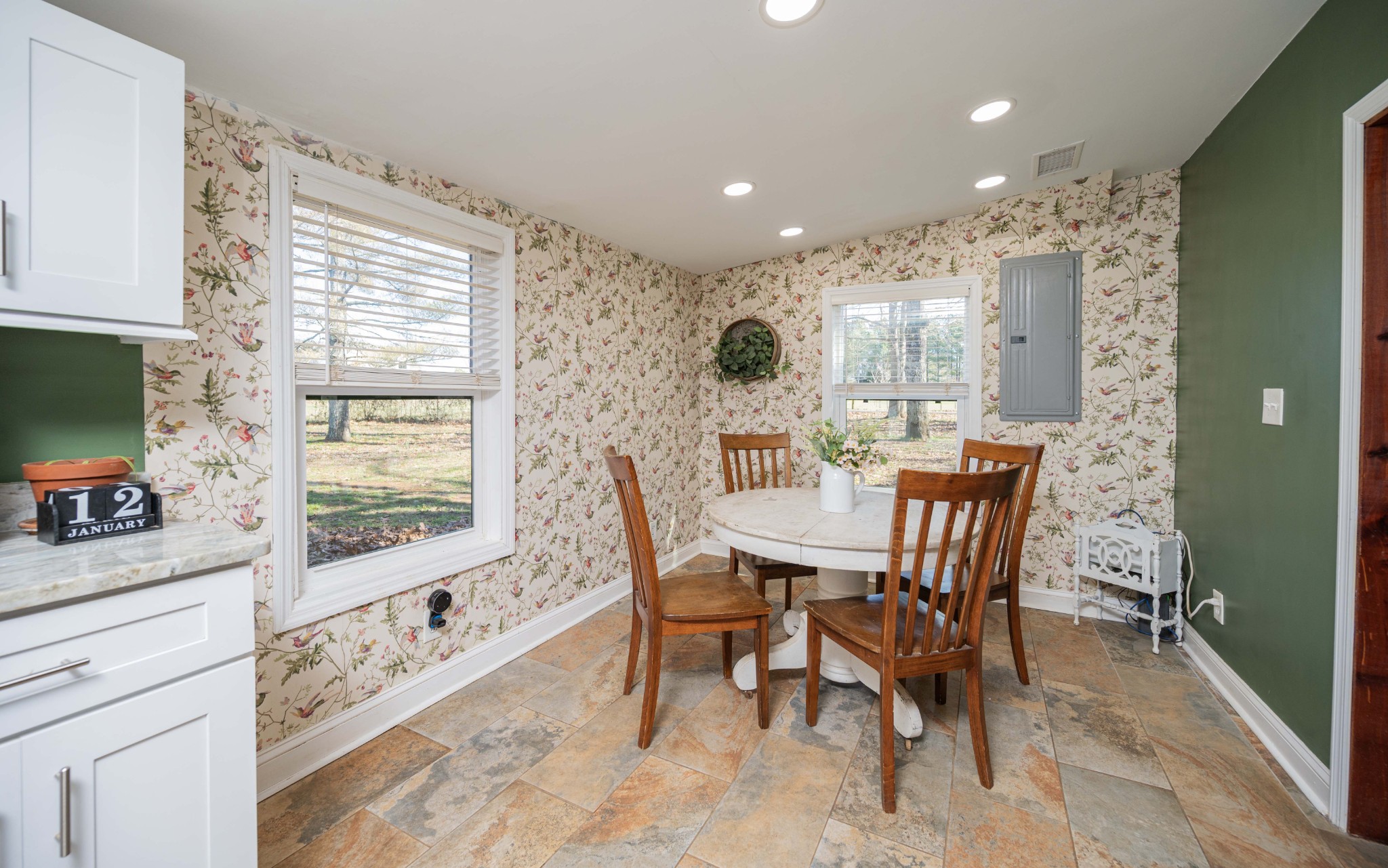 9202 Link Road Christiana, TN 37037 - Photo 9 of 37 a dining room with furniture and window
