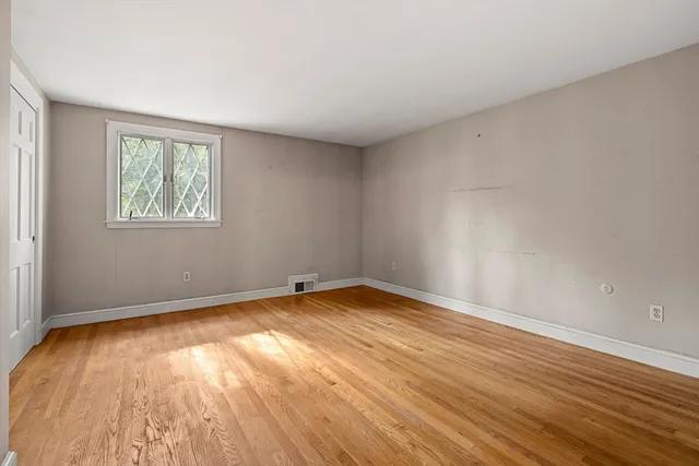 $1,195,000 | 25 Yorkshire Road, Dover, MA 02030