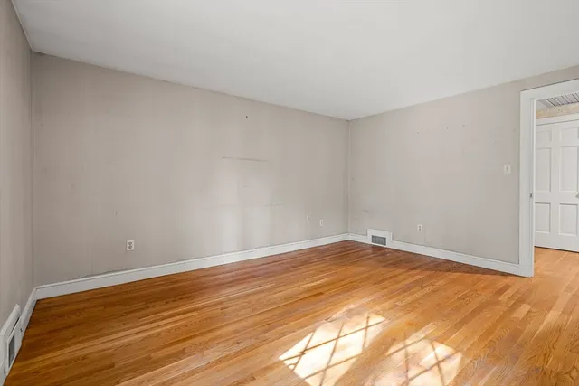 $1,195,000 | 25 Yorkshire Road, Dover, MA 02030