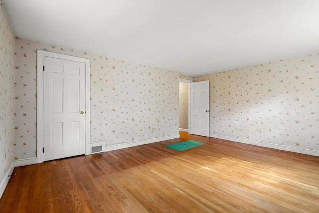 $1,195,000 | 25 Yorkshire Road, Dover, MA 02030