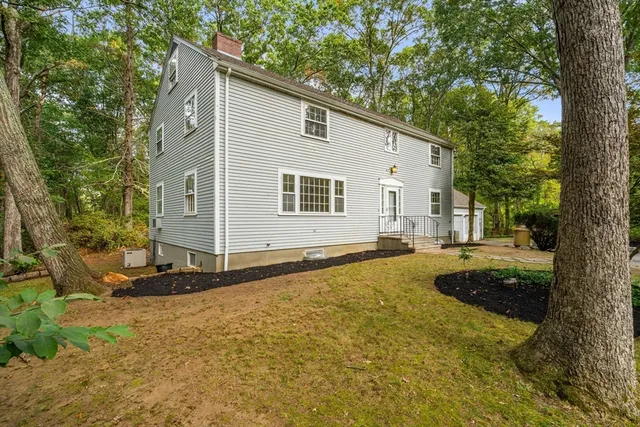 $1,195,000 | 25 Yorkshire Road, Dover, MA 02030