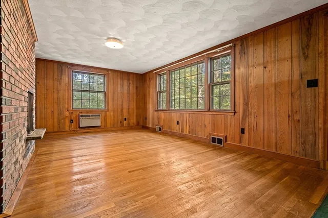 $1,195,000 | 25 Yorkshire Road, Dover, MA 02030