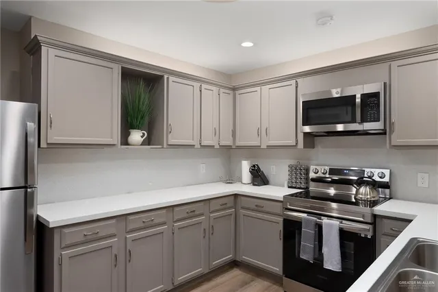 $1,975 | 200 East Yuma Avenue, Unit 21, McAllen, TX 78503