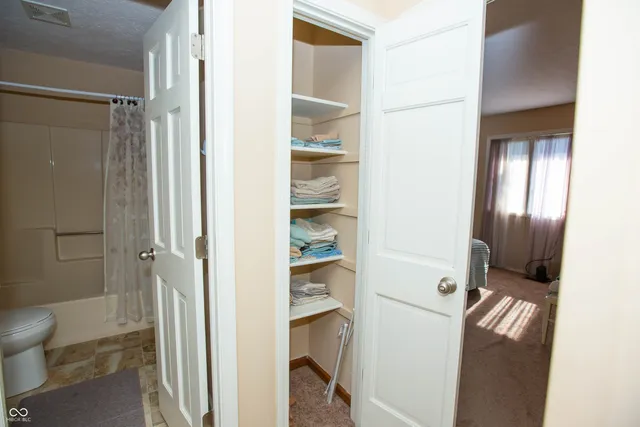 $238,000 | 8105 Foxchase Drive, Indianapolis, IN 46256