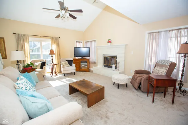 $238,000 | 8105 Foxchase Drive, Indianapolis, IN 46256