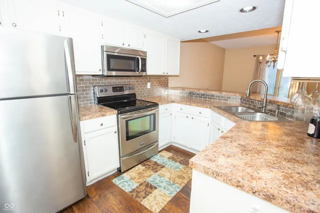 $238,000 | 8105 Foxchase Drive, Indianapolis, IN 46256