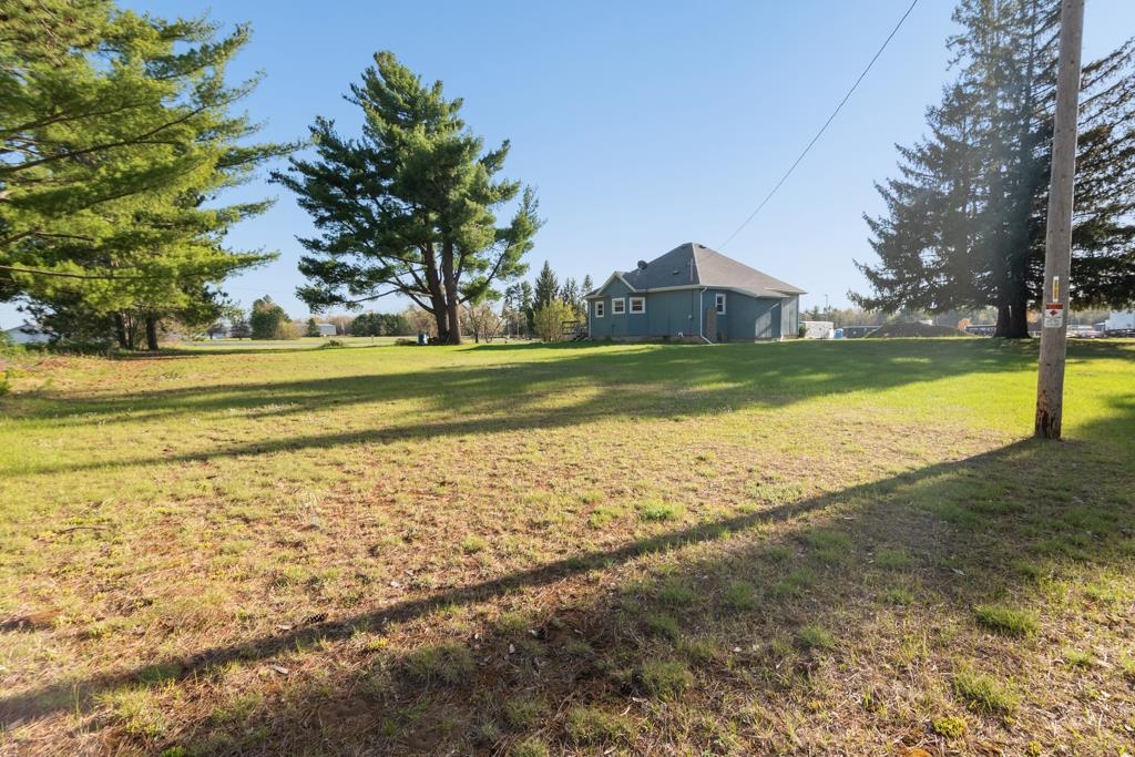 210 North Oak Street Crivitz, WI 54114 - Photo 32 of 45