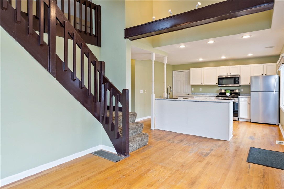 227 Walzer Road Irondequoit, NY 14622 - Photo 11 of 48