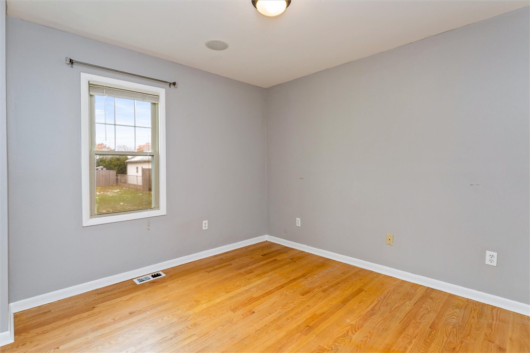 227 Walzer Road Irondequoit, NY 14622 - Photo 19 of 48