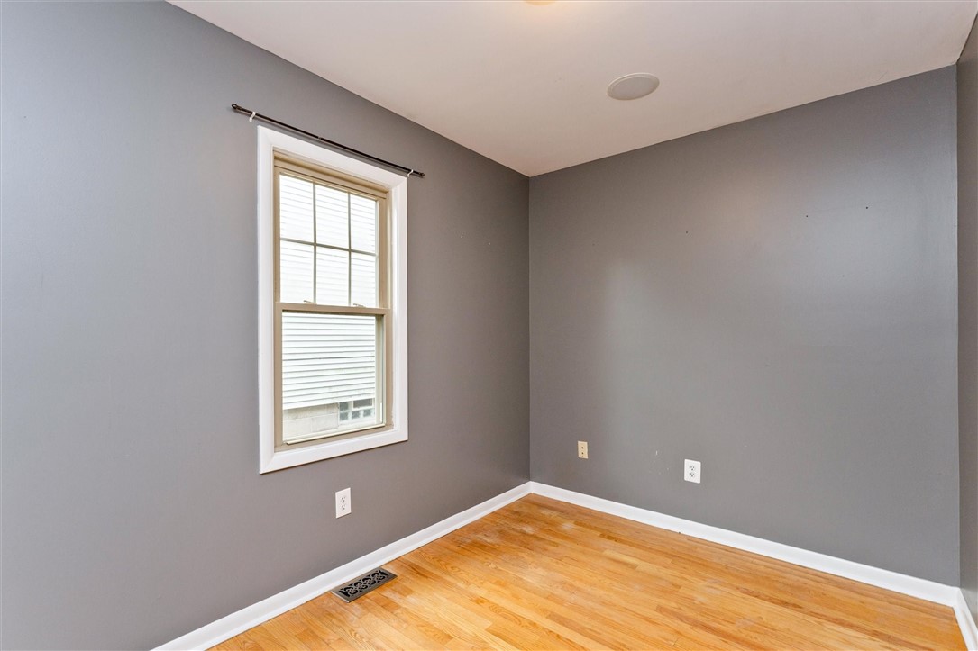 227 Walzer Road Irondequoit, NY 14622 - Photo 22 of 48