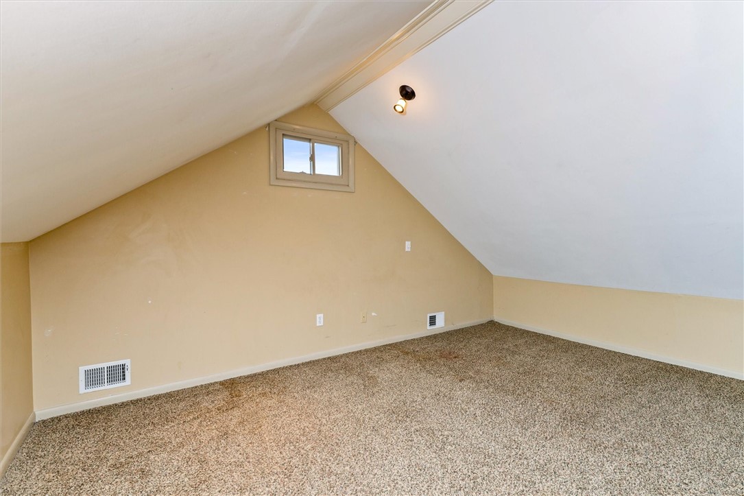 227 Walzer Road Irondequoit, NY 14622 - Photo 34 of 48