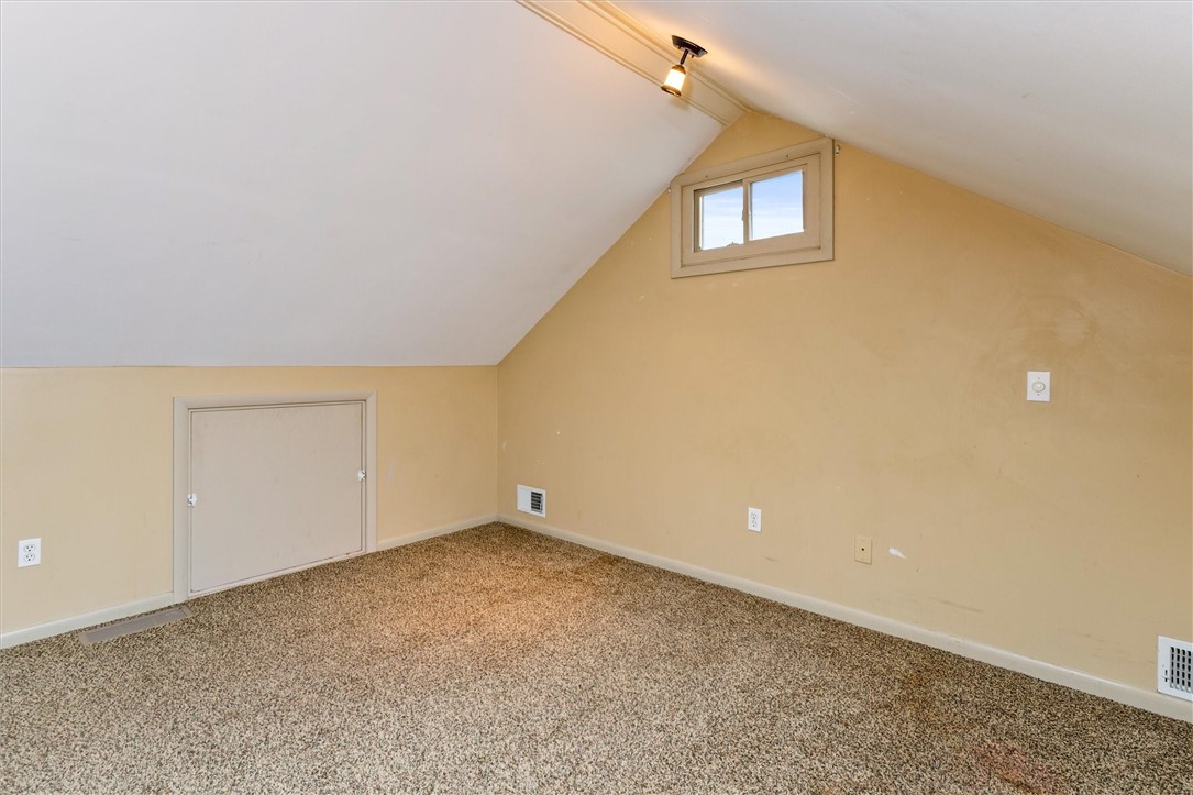 227 Walzer Road Irondequoit, NY 14622 - Photo 37 of 48