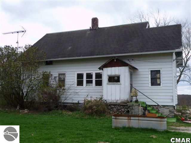 7532 West Pickard Road Mount Pleasant, MI 48858 - Photo 5 of 25 1767766-4.JPG