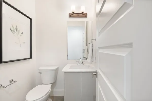 $809,500 | 2602 East 13th Street, Austin, TX 78702