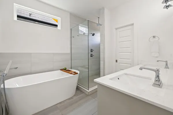 $809,500 | 2602 East 13th Street, Austin, TX 78702