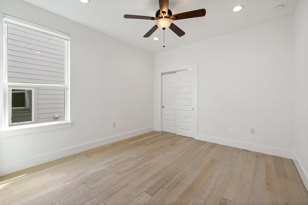 2602 East 13th Street Austin, TX 78702 - Photo 20 of 27 Third guest bedroom