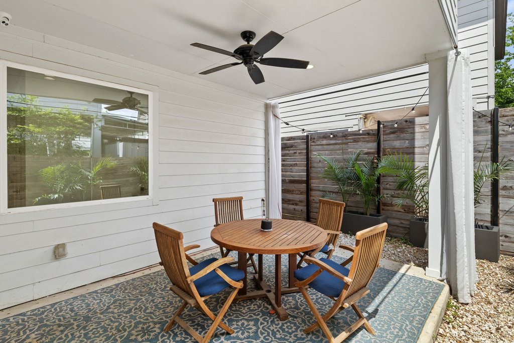 2602 East 13th Street Austin, TX 78702 - Photo 25 of 27 There are so many entertaining options!
