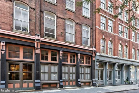 $299,000 | 12 Letitia Street, Unit 201, Philadelphia, PA 19106