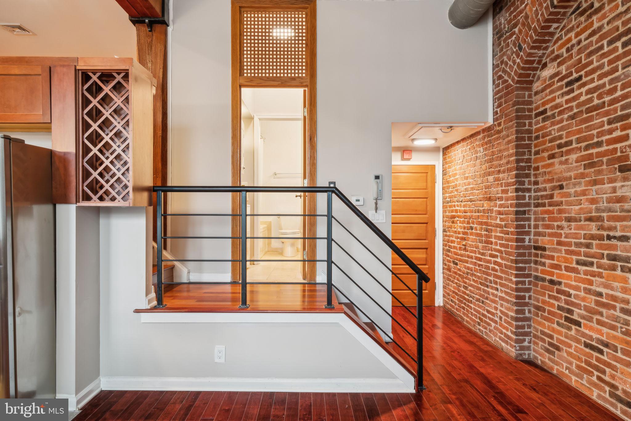 12 Letitia Street, Unit 201 Philadelphia, PA 19106 - Photo 13 of 30 a view of entryway