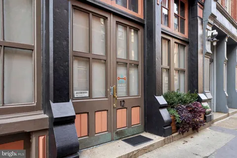 $299,000 | 12 Letitia Street, Unit 201, Philadelphia, PA 19106
