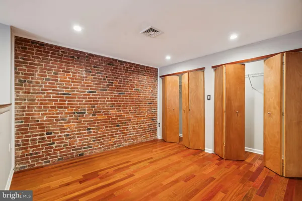 $279,000 | 12 Letitia Street, Unit 201, Philadelphia, PA 19106