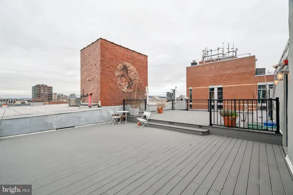 $279,000 | 12 Letitia Street, Unit 201, Philadelphia, PA 19106