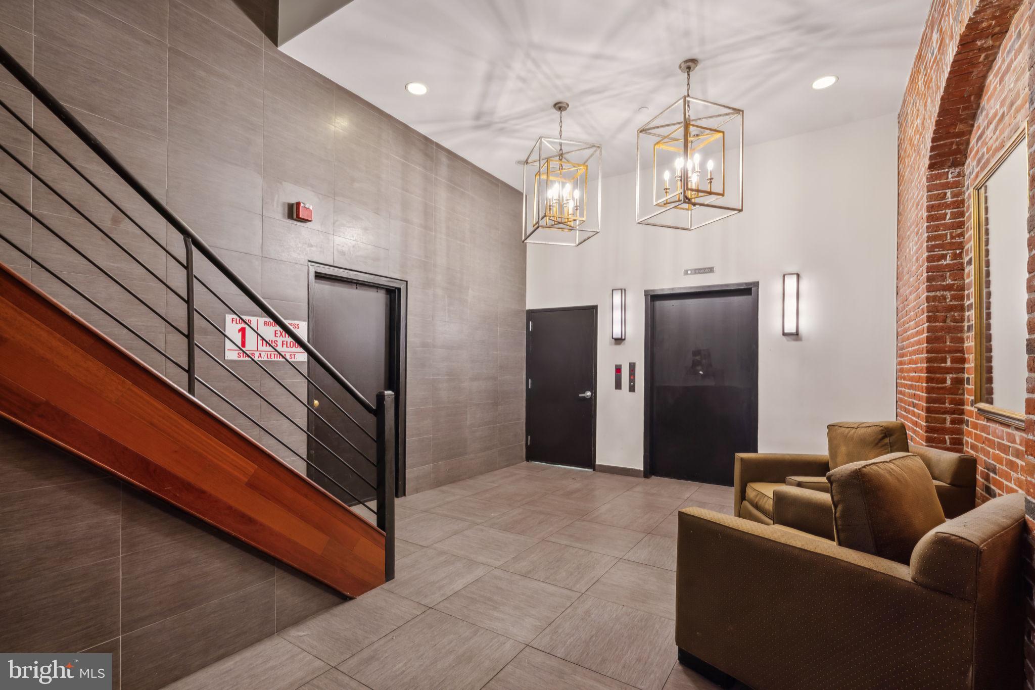 12 Letitia Street, Unit 201 Philadelphia, PA 19106 - Photo 26 of 30 a living room with furniture