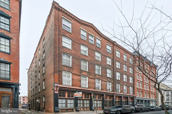 $279,000 | 12 Letitia Street, Unit 201, Philadelphia, PA 19106