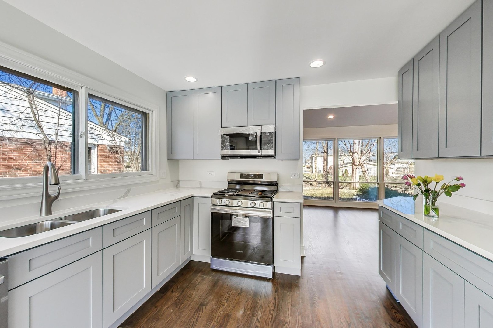 1835 Smith Road Northbrook, IL 60062 - Photo 12 of 54