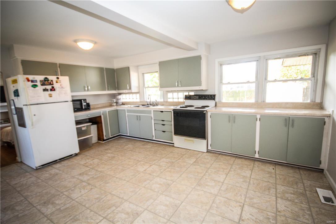 141 West 1st Street Roxana, IL 62084 - Photo 13 of 20