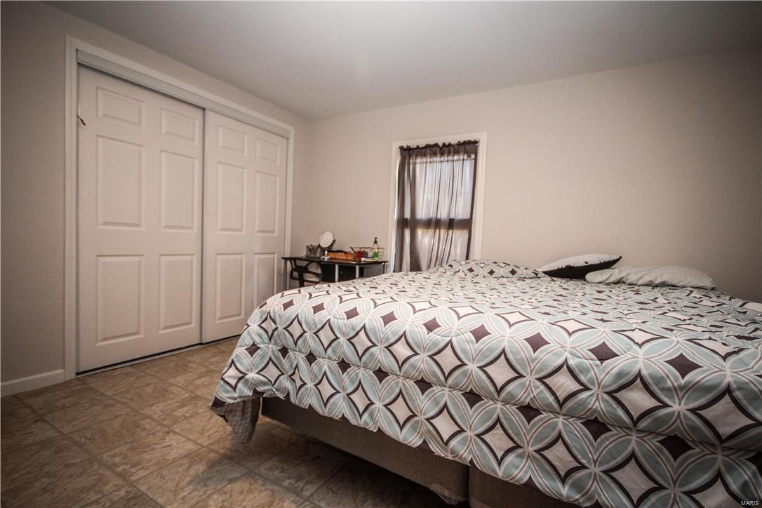 141 West 1st Street Roxana, IL 62084 - Photo 6 of 20
