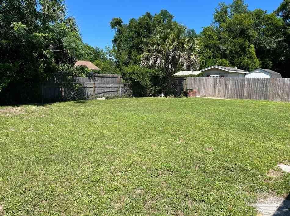 212 Rue Max Street Pensacola, FL 32507 - Photo 6 of 21