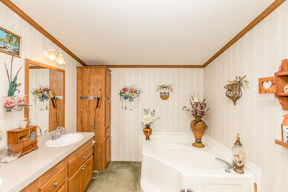1266 Townsend Valley Road Paris, KY 40361 - Photo 27 of 38 1F9A2002