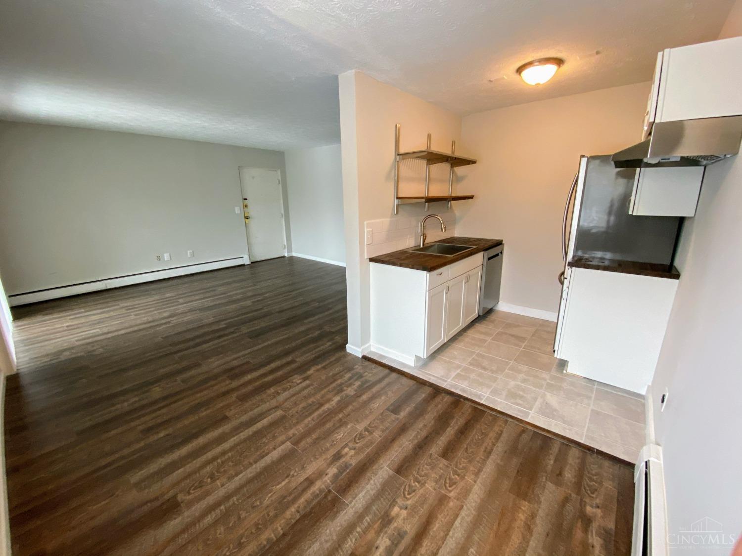 6210 Ridge Avenue, Unit 18 Cincinnati, OH 45213 - Photo 3 of 16