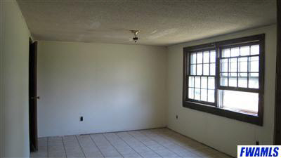 1514 N Highway Decatur, IN 46733 - Photo 5 of 5