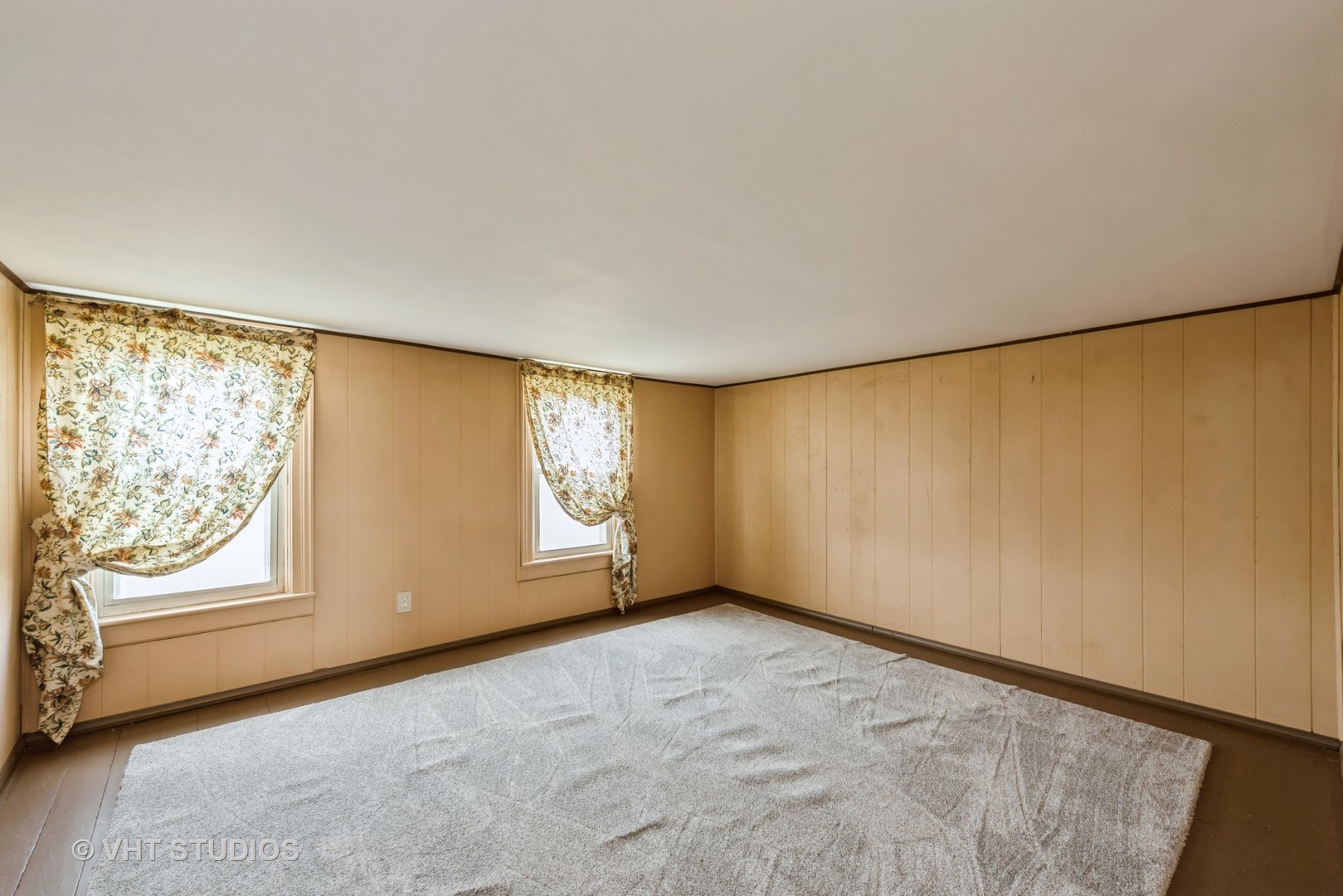 N1506 County C Road Sharon, WI 53585 - Photo 13 of 19 a view of an empty room with a window