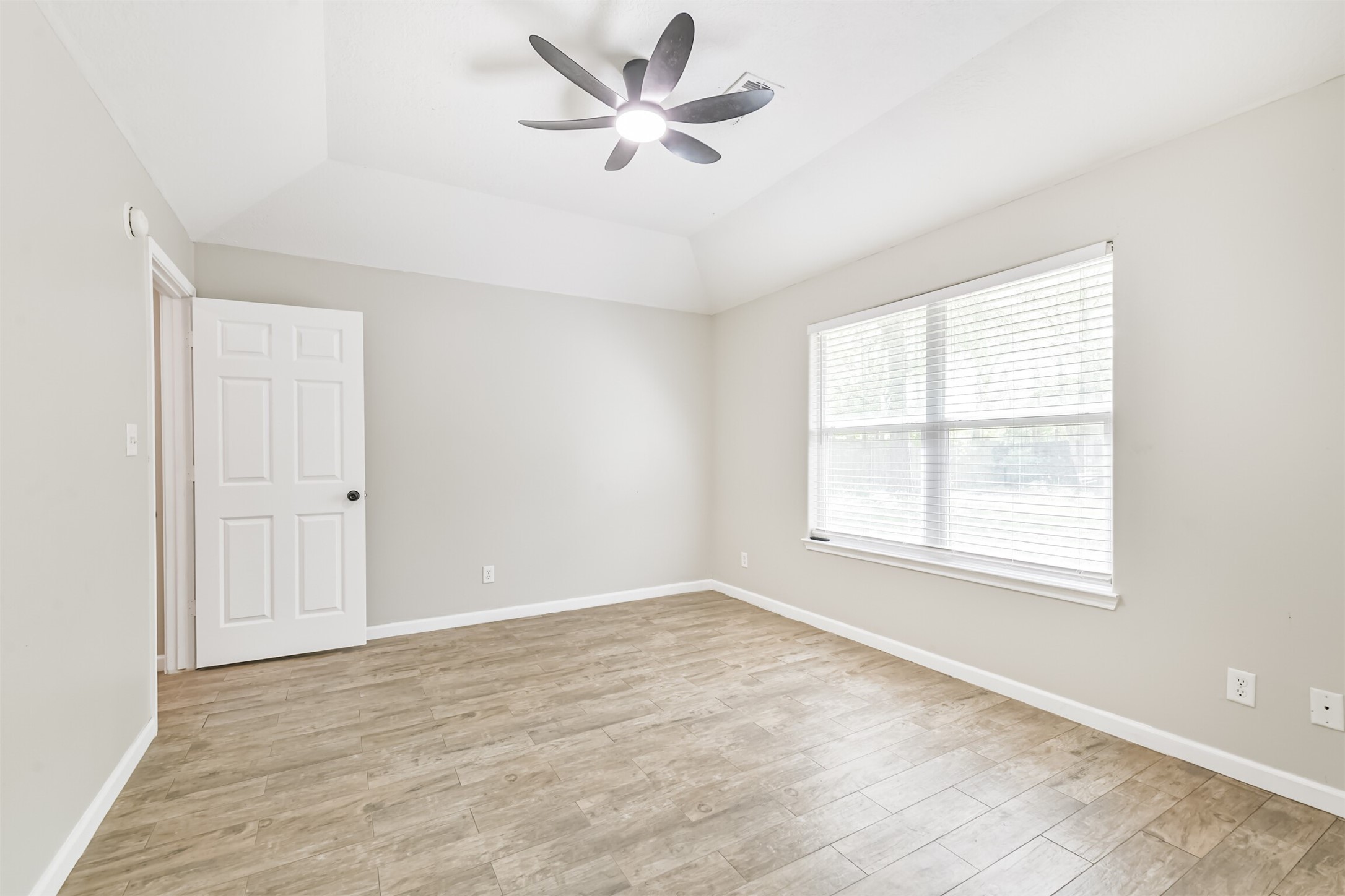 16468 Ryan Guinn Way Conroe, TX 77303 - Photo 17 of 31