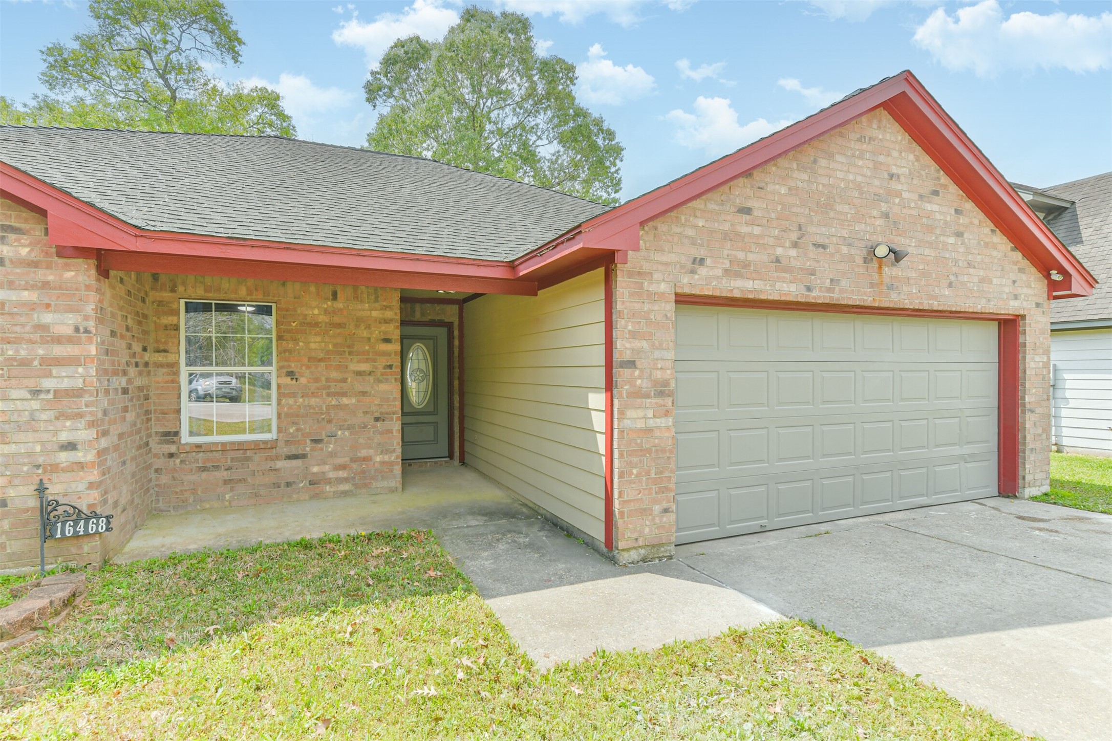 16468 Ryan Guinn Way Conroe, TX 77303 - Photo 3 of 31