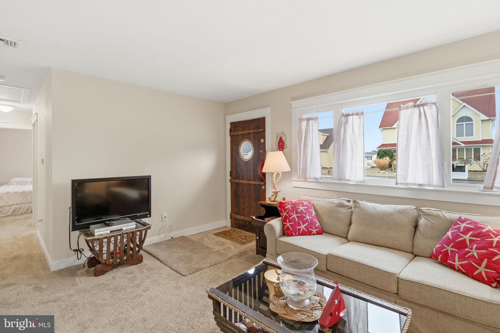 109 Caldwell Road Barnegat, NJ 08005 - Photo 5 of 47